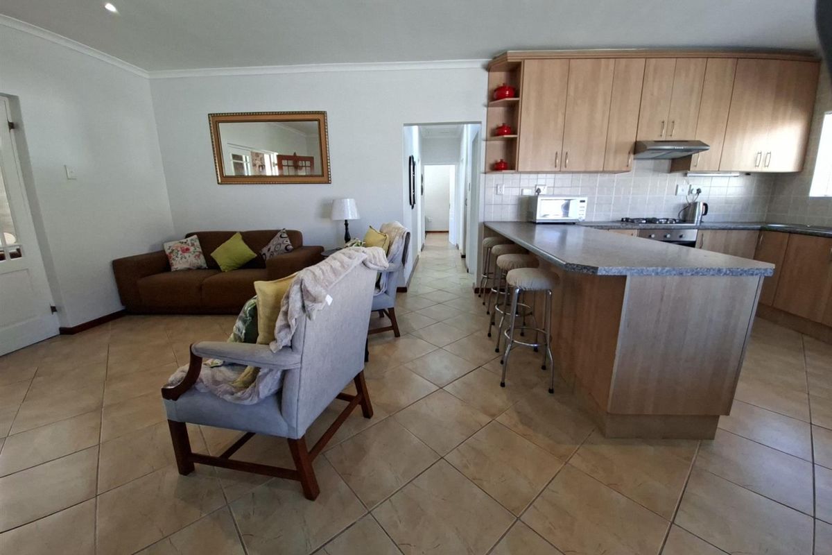 UNDER OFFER - Three Bedroom Townhouse with Solar Power - Parsonsvlei - Photo 5