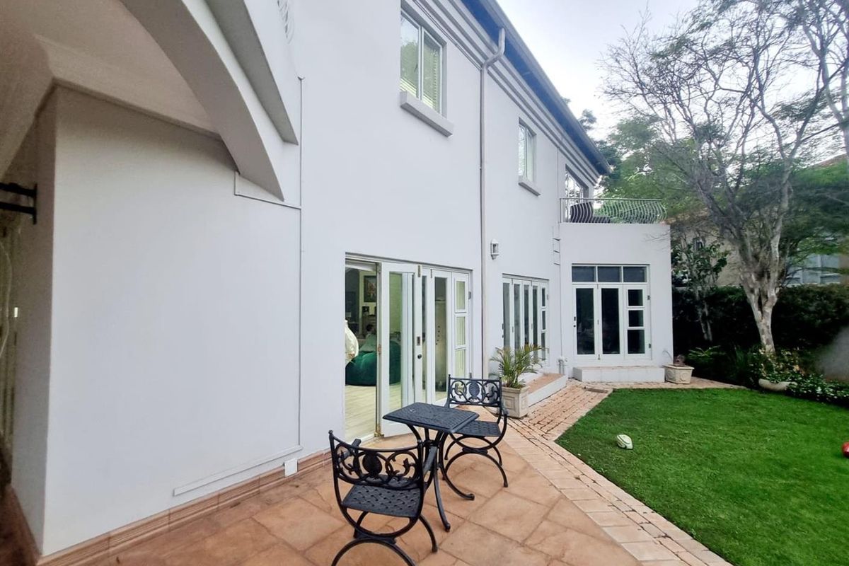 House For Sale in Boardwalk Manor, Pretoria - Photo 2