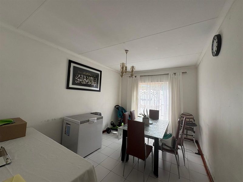 Solid Style Meets Modern Comfort in Pioneer Park! - Photo 3