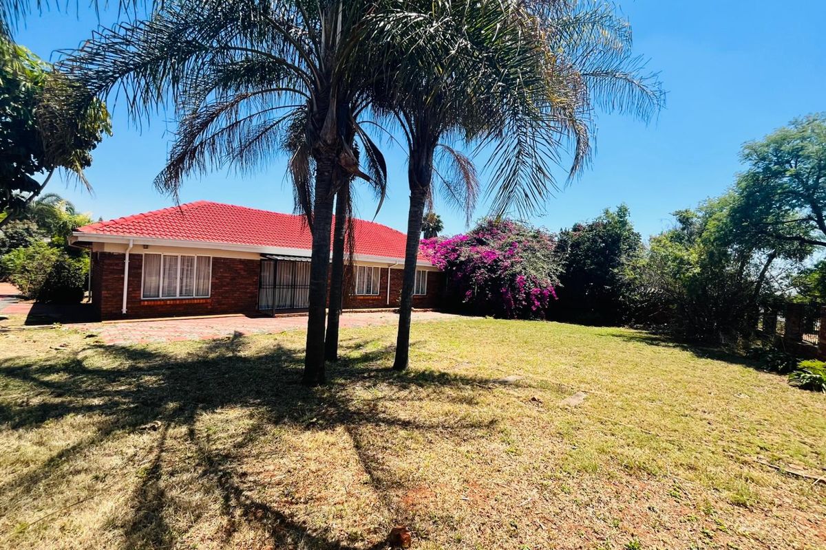 3 Bedroom House For Sale in The Orchards Akasia Gauteng - Photo 4