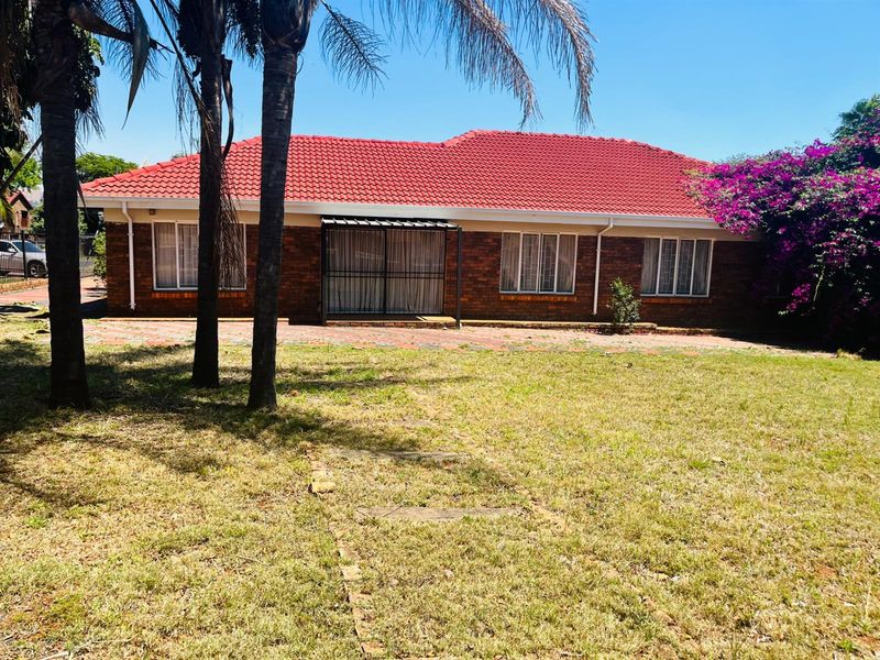 3 Bedroom House For Sale in The Orchards Akasia Gauteng - Photo 3