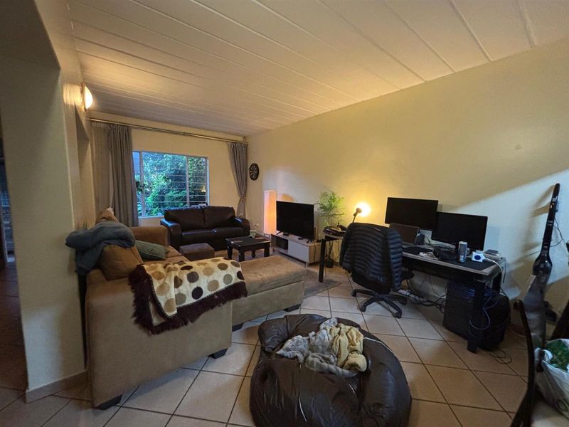 3 Bedroom Apartment with 2 Bathrooms For Sale in Zwartkop, Centurion - Photo 3