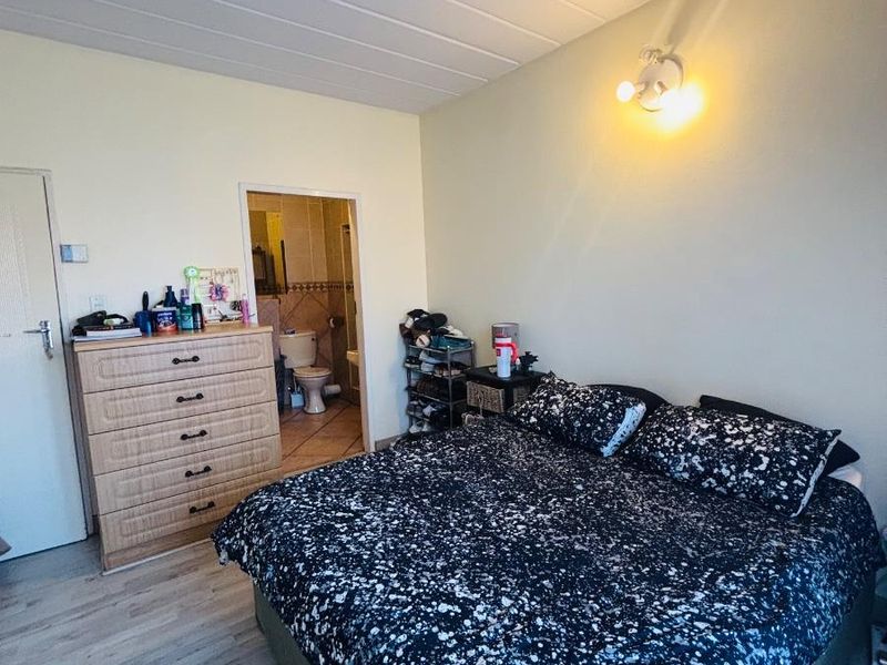 3 Bedroom Apartment with 2 Bathrooms For Sale in Zwartkop, Centurion - Photo 10