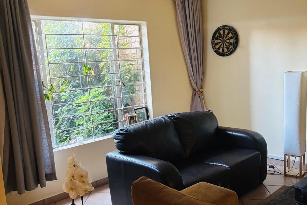 3 Bedroom Apartment with 2 Bathrooms For Sale in Zwartkop, Centurion - Photo 5