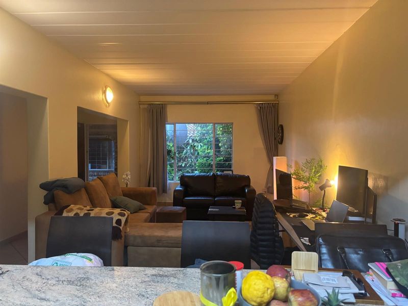 3 Bedroom Apartment with 2 Bathrooms For Sale in Zwartkop, Centurion - Photo 4