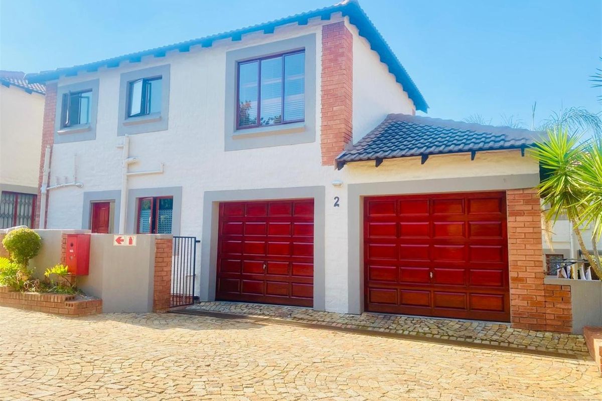 Townhouse For Sale in Sundowner, Randburg - Photo 2