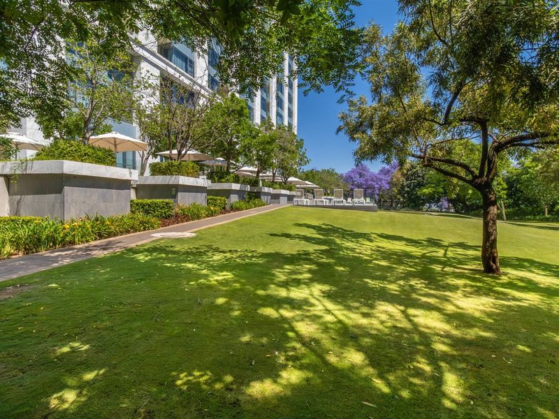 2 Bedroom High Security Apartment at The Prestigious Embassy Towers Sandton - Photo 6