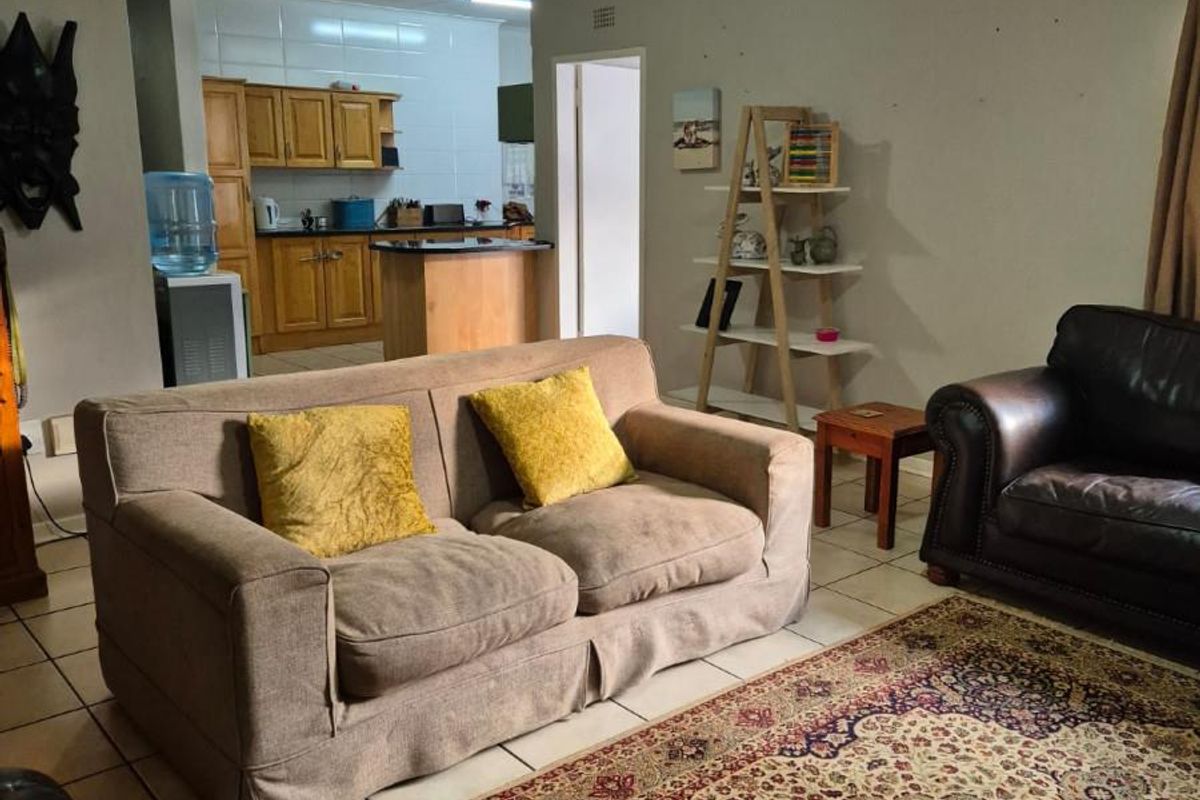 Family Comfort Meets Entertainer’s Dream in Tranquil Aqua Park - Photo 3