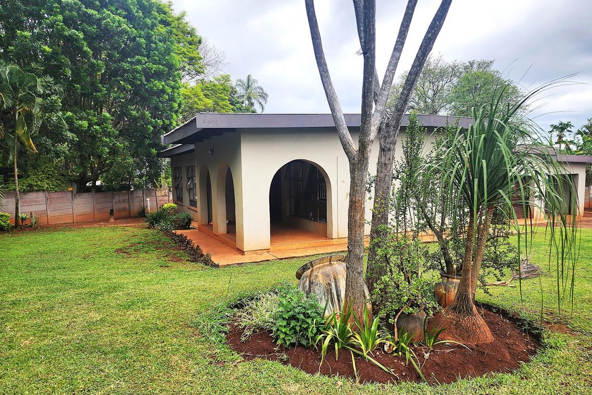 Family Comfort Meets Entertainer’s Dream in Tranquil Aqua Park - Photo 2