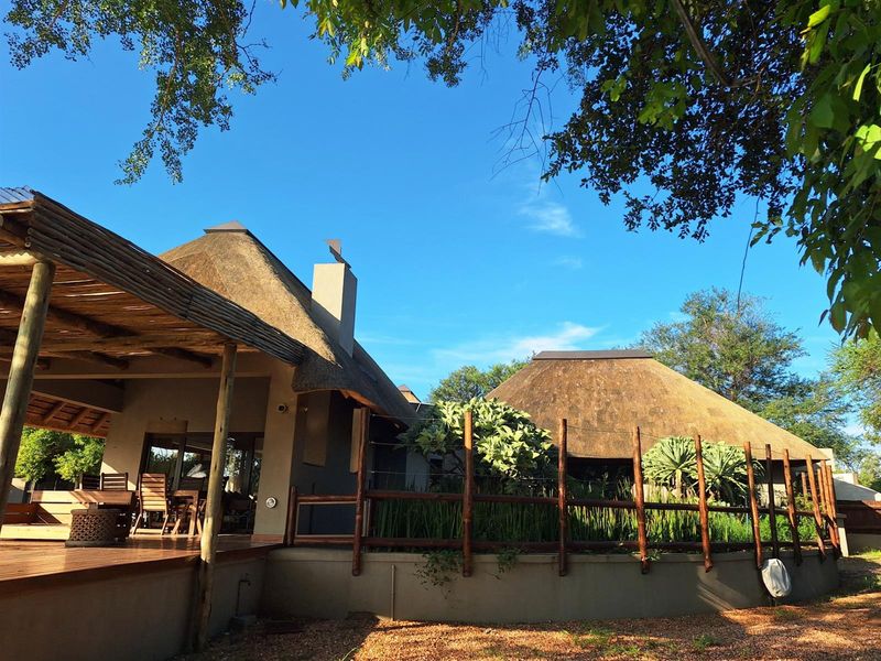 House and vacant stand with traverse for sale in Raptors View Wildlife Estate, Hoedspruit - Photo 3