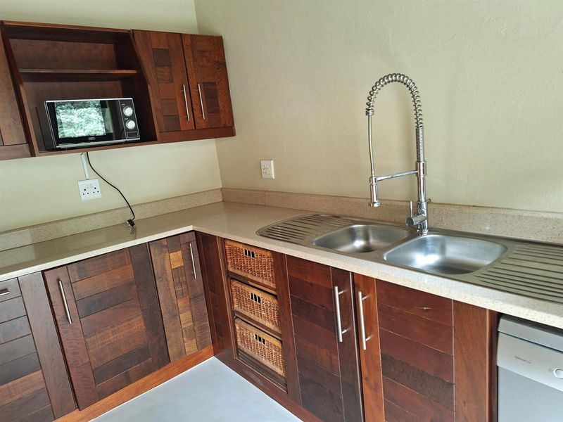 House and vacant stand with traverse for sale in Raptors View Wildlife Estate, Hoedspruit - Photo 8