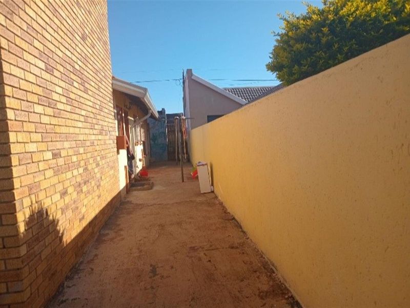 House For Sale in Protea Glen, Johannesburg - Photo 6