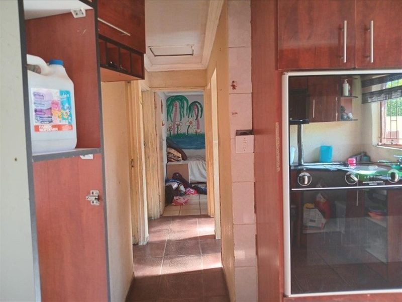 House For Sale in Protea Glen, Johannesburg - Photo 9