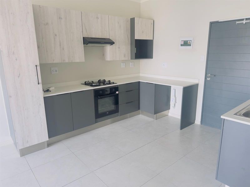 2 bed 2 bath apartment for rent in Carlswald - Photo 3