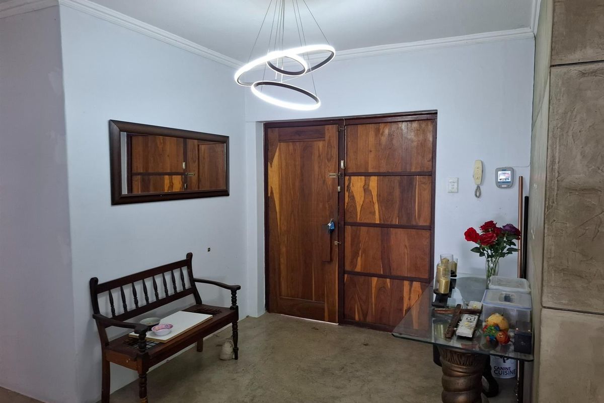 House For Sale in Uvongo, Margate, KwaZulu Natal - Photo 3