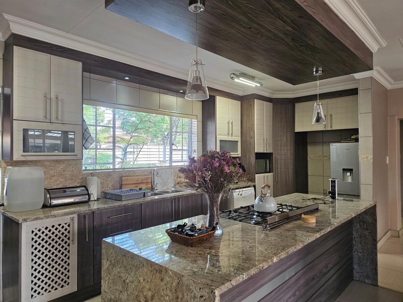 House with one bedroom flat in Aerorand - Photo 10