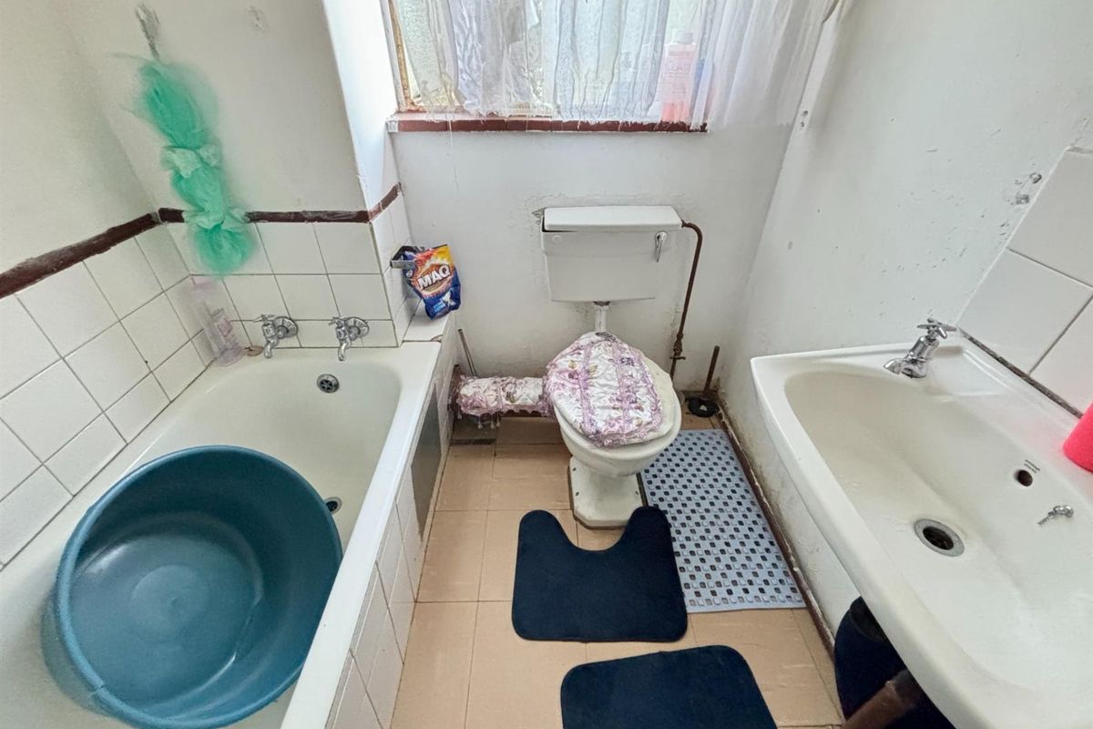 2 Bedroom Flat for sale - Sasolburg - Photo 3