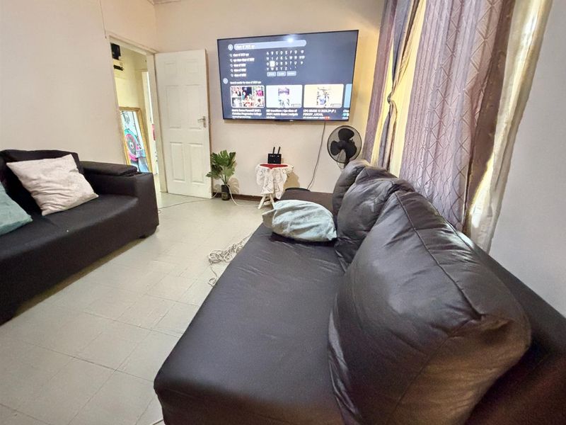 2 Bedroom Flat for sale - Sasolburg - Photo 5