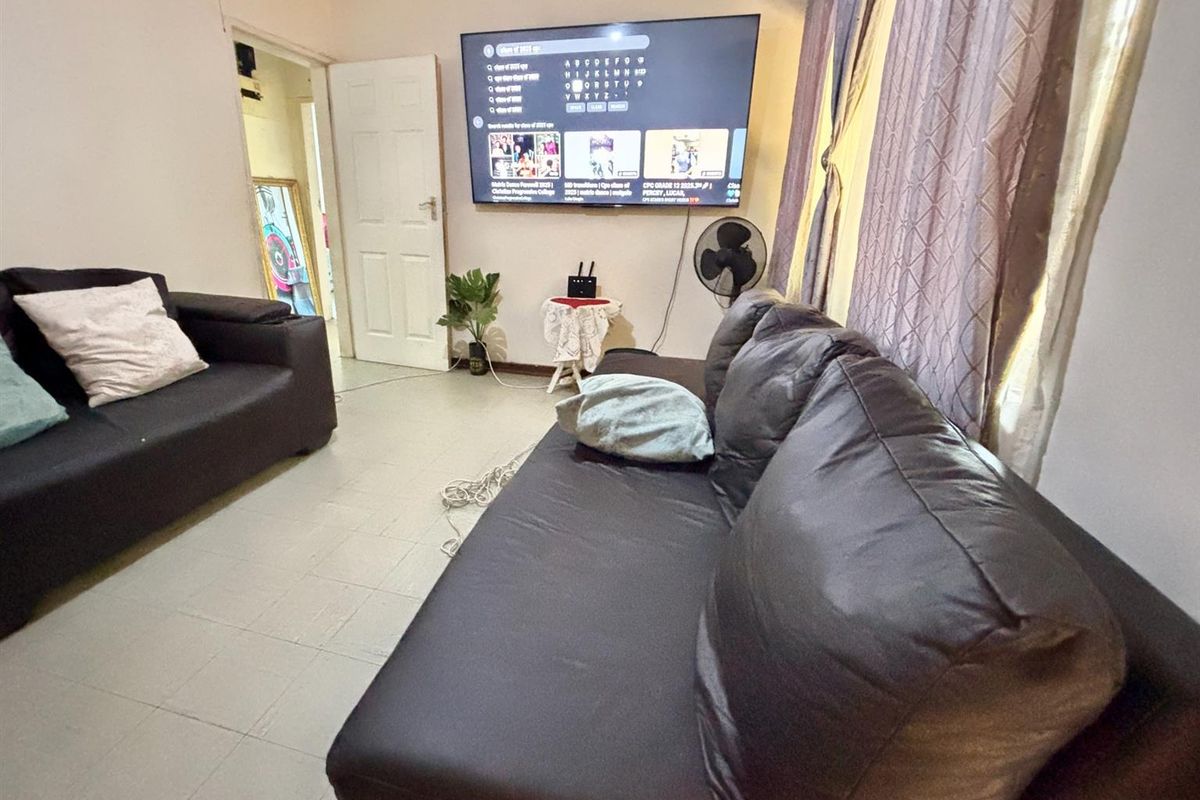 2 Bedroom Flat for sale - Sasolburg - Photo 5