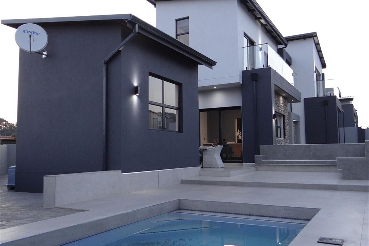 4 Bedroom House in Fountainbrook Estate - Photo 2
