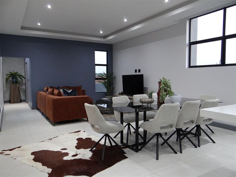 4 Bedroom House in Fountainbrook Estate - Photo 10
