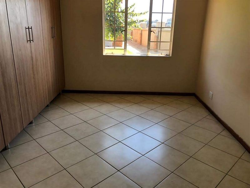 Townhouse For Sale in Monavoni, Centurion - Photo 10