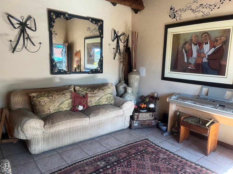 Luxury Family Retreat with Heated Pool, Sauna and Dual-Living Potential in Aqua Park - Photo 4