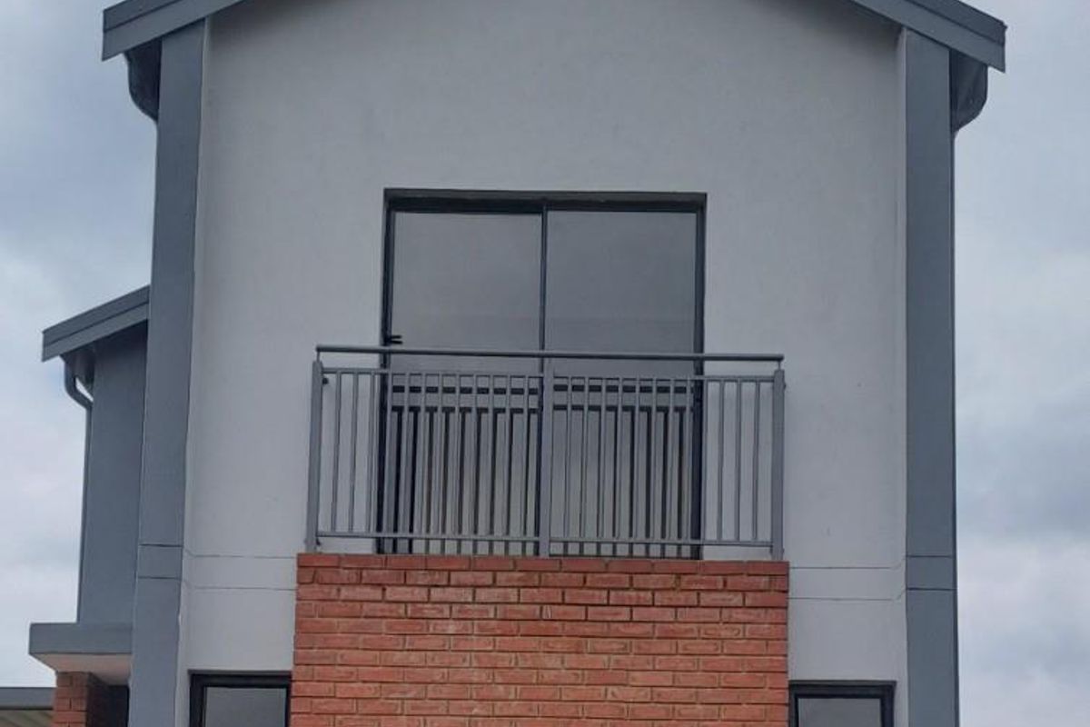 150m2 3-Bed 2.5-Bath Double-Story House in Karino, Nelspruit - Photo 2