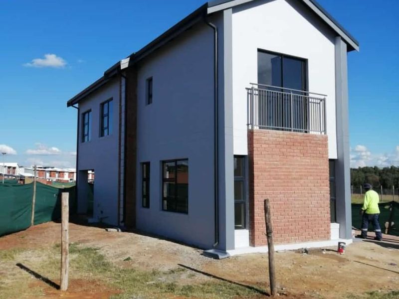 93m2 3-Bed 2.5-Bath Double-Story House in Karino, Nelspruit - Photo 10