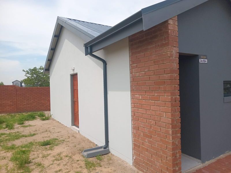 80m2 3-Bed 2 Bath House in Karino, Nelspruit - Photo 2