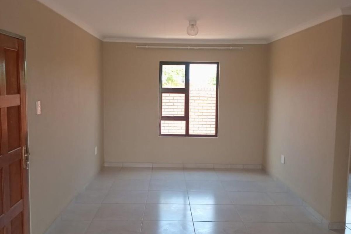 80m2 3-Bed 2 Bath House in Karino, Nelspruit - Photo 4