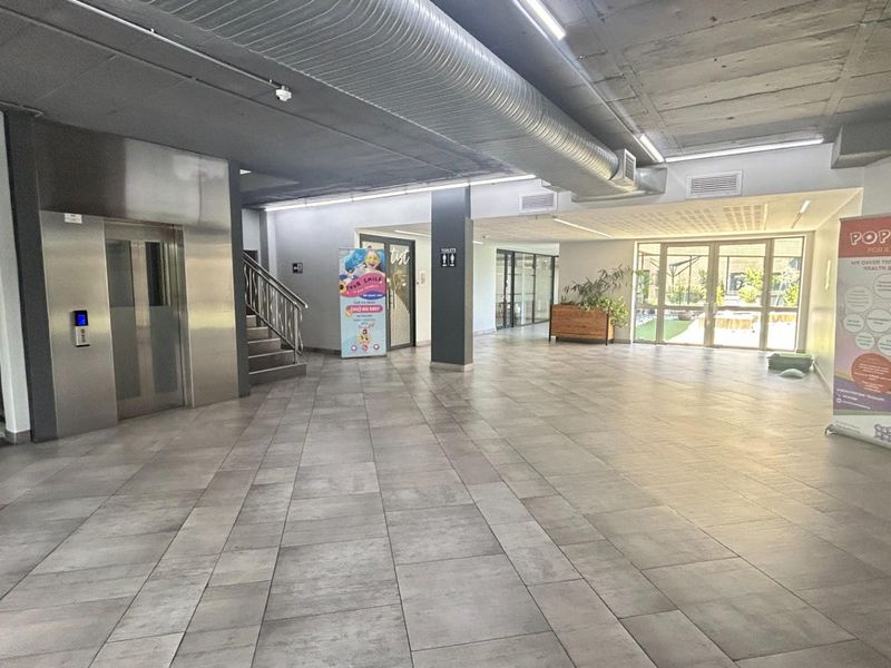 4,053 m2 A-Grade Office Building For Sale - Photo 8