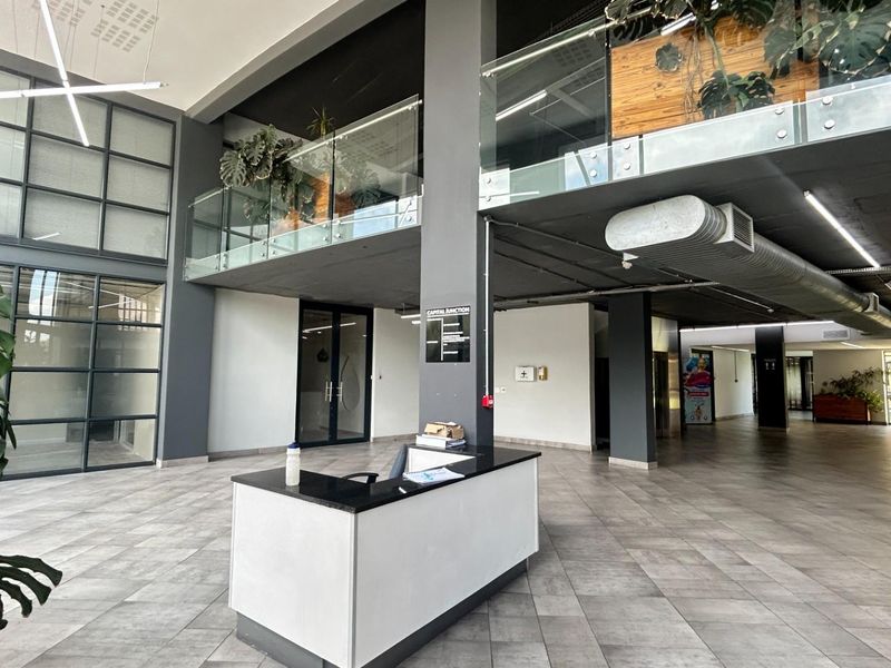 4,053 m2 A-Grade Office Building For Sale - Photo 5