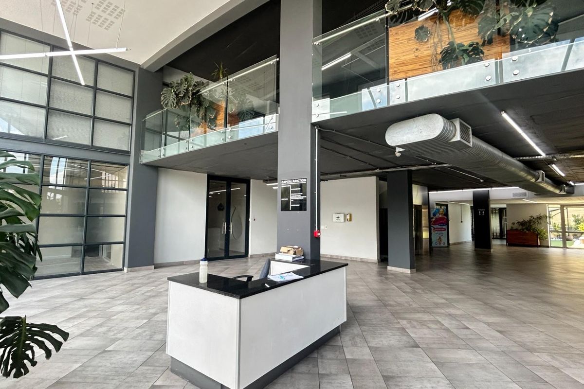 4,053 m2 A-Grade Office Building For Sale - Photo 5