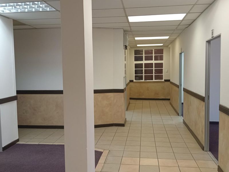 Office To Rent in Johannesburg, Gauteng - Photo 9