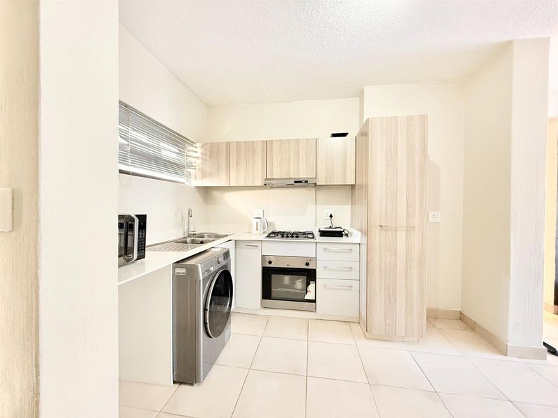 Modern 2 bedroom apartment for sale - Photo 7