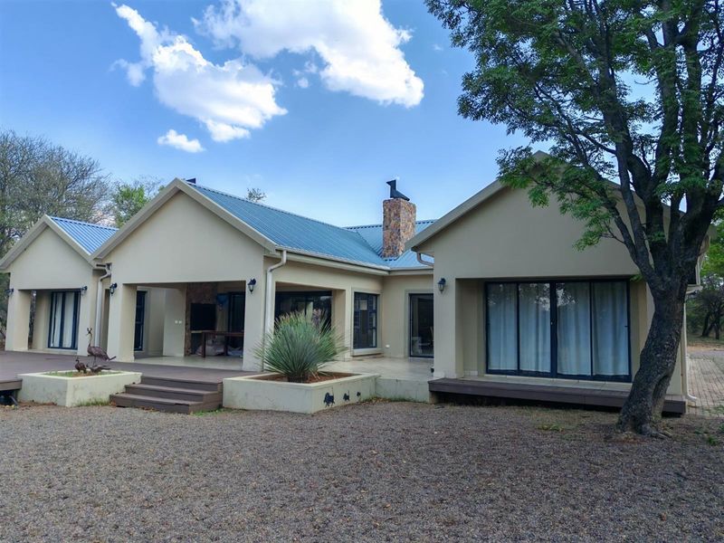 Beautiful 4-bedroom, 3-bathroom family home in Shona Langa for sale - Photo 2