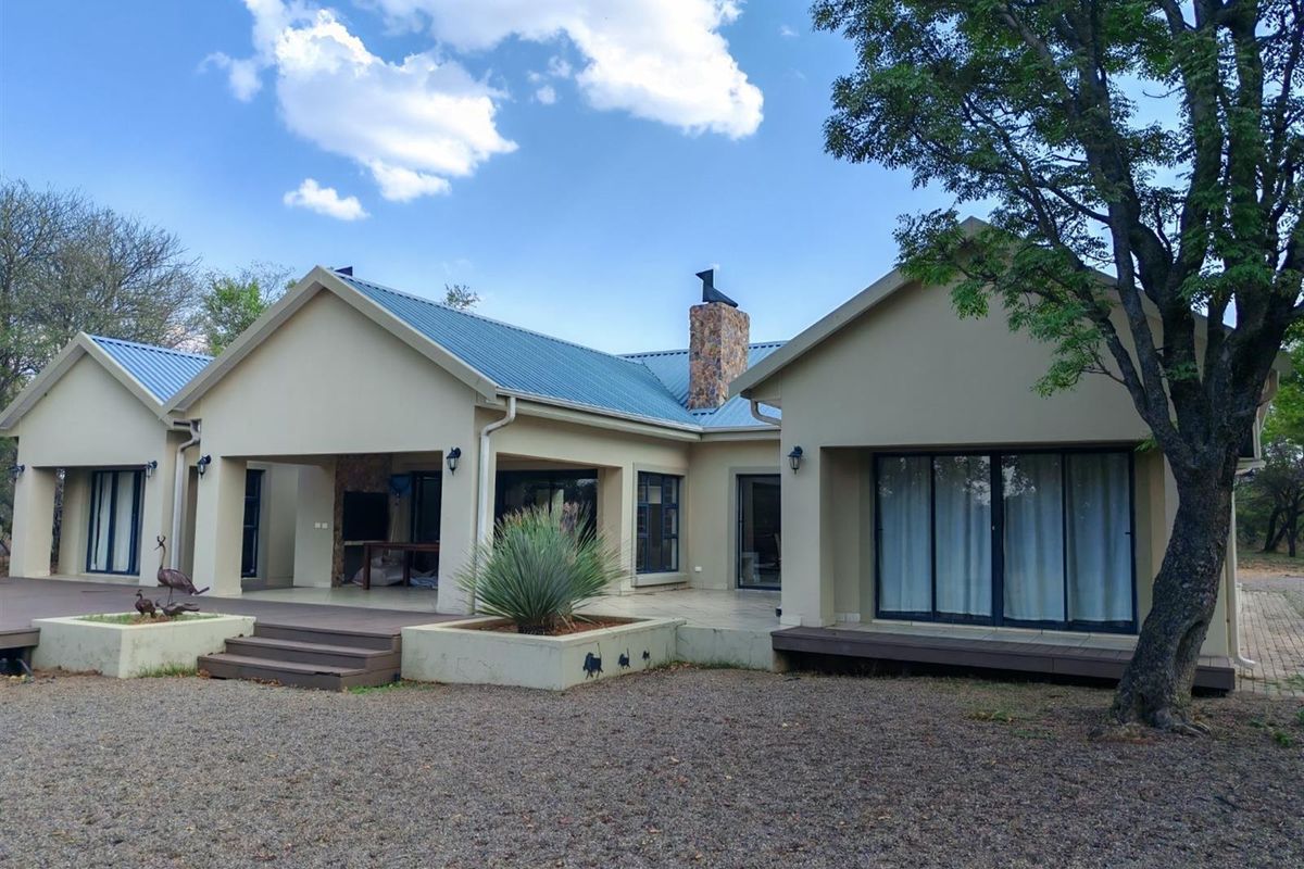 Beautiful 4-bedroom, 3-bathroom family home in Shona Langa for sale - Photo 2