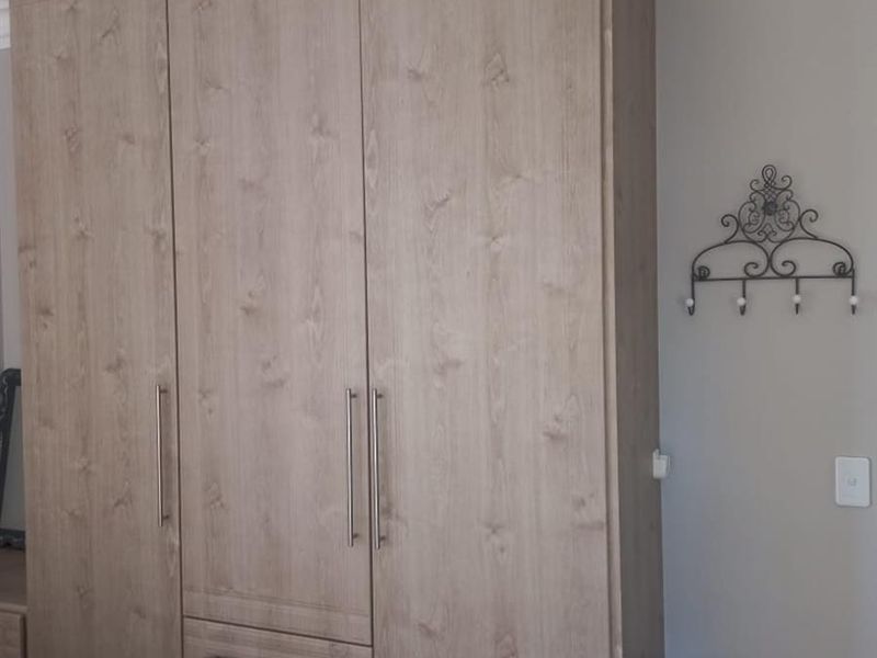 Beautiful 4-bedroom, 3-bathroom family home in Shona Langa for sale - Photo 7