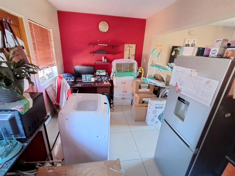 2 Bedroom Townhouse For Sale in Die Hoewes, Centurion - Photo 6