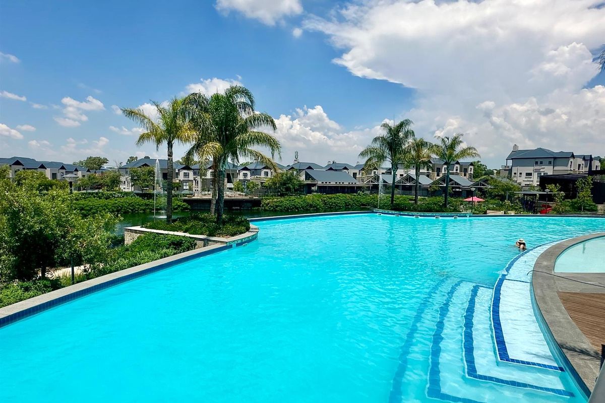Apartment For Sale in The Polofields, Waterfall, Midrand - Photo 3