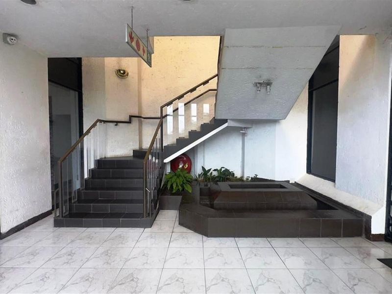 Commercial Property To Rent in Bedfordview - Photo 4