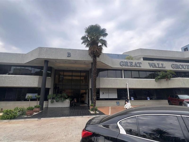 Commercial Property To Rent in Bedfordview - Photo 2