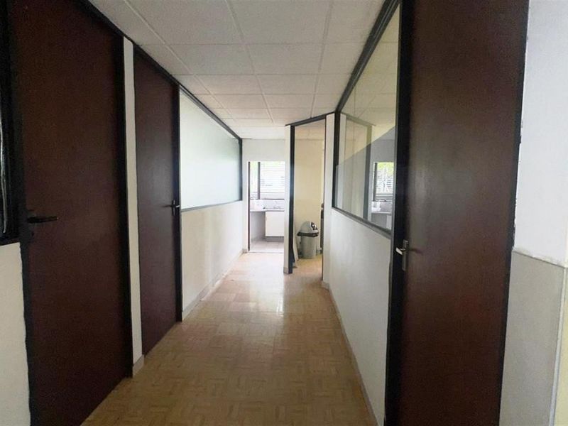 Commercial Property To Rent in Bedfordview - Photo 10