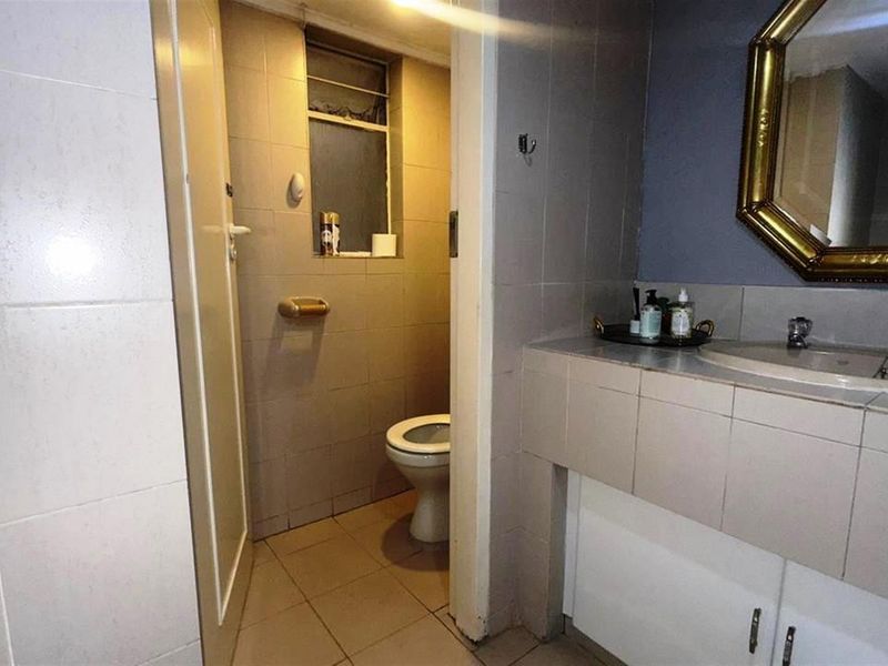 Commercial Property To Rent in Bedfordview - Photo 5