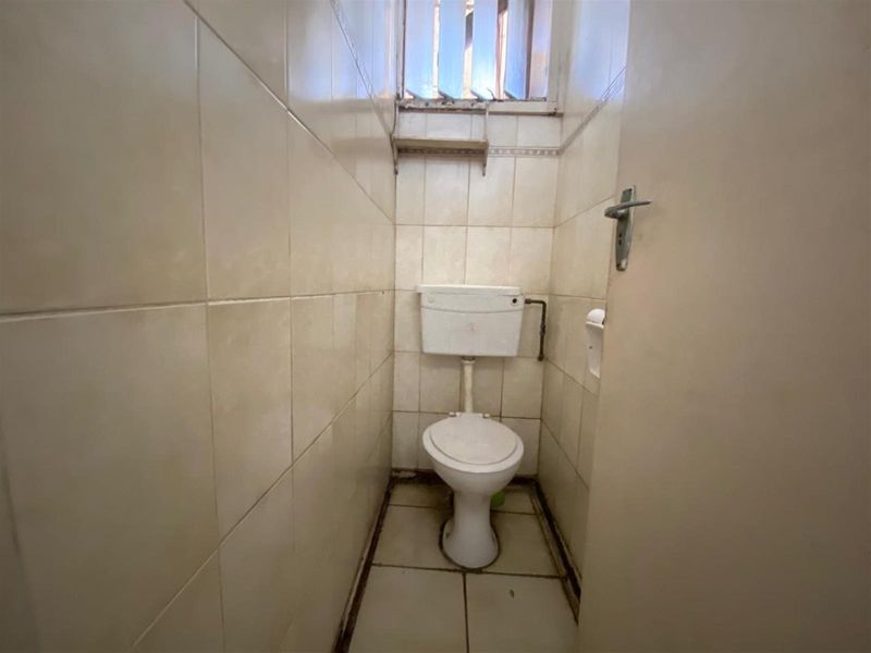 Investment Property for Sale - Durban Central (Next to Berea Centre)  Price: R450,000 - Photo 9
