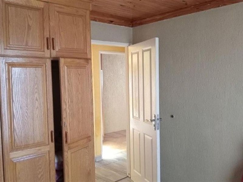 House For Sale in Protea City, Soweto - Photo 6