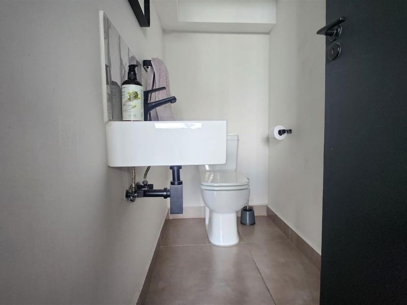 2-bedroom, 2.5-bathroom Apartment Available For Rent  in Sandton - Photo 7