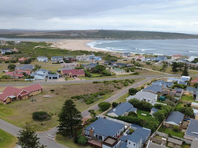 4 Bedroom Brick  House Gouritsmond - Photo 3