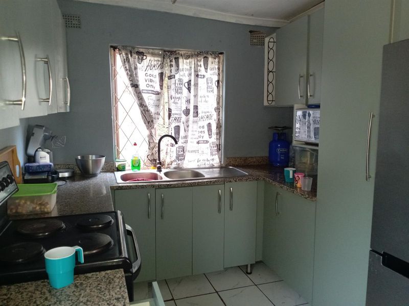 3 Bedroom House e-Italy - Photo 9